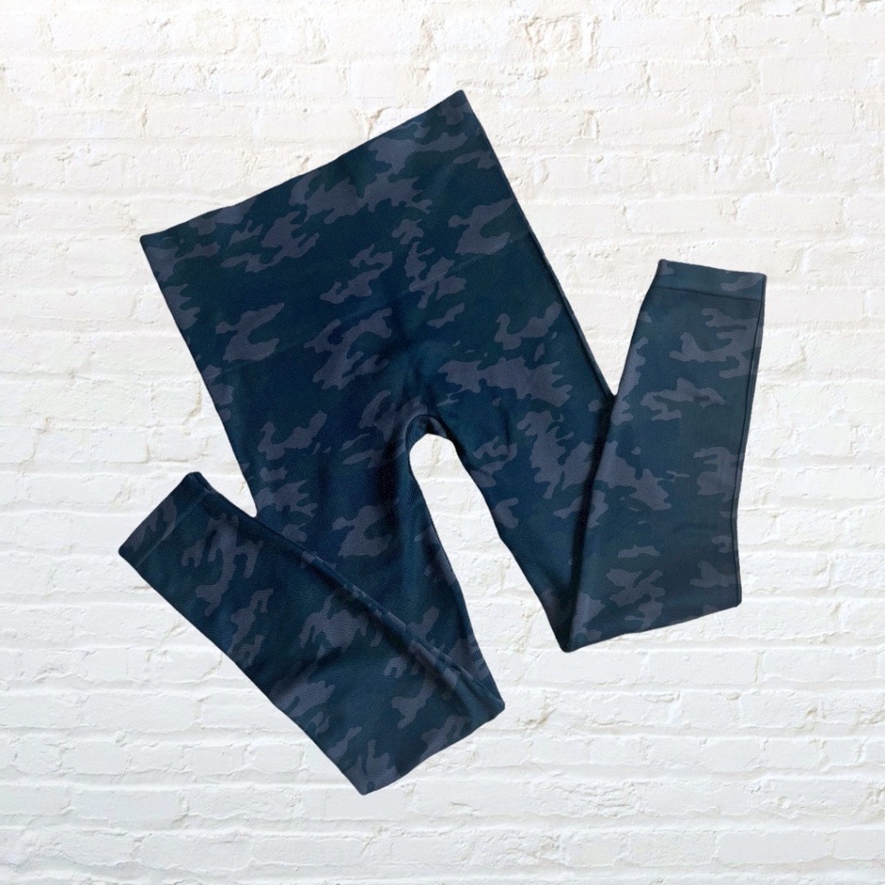 SPANX 20118R Look at Me Now Seamless Camo Leggings